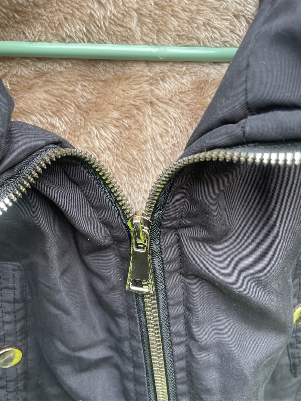 Women's Black Hooded Faux-Fur Trim Puffer Coat - Picture 4 of 11